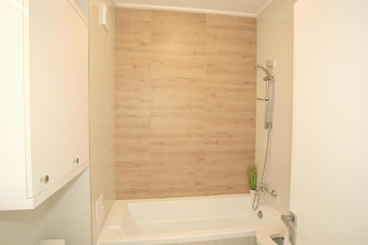 Apartament Prima Nufarul Ralu Oradea Eksteriør billede